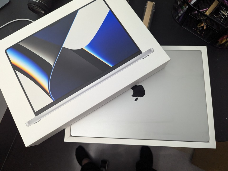 PORTÁTILES APPLE MACBOOK – TODOS LOS MODELOS DISPONIBLES (VENTA AL POR MAYOR Y AL POR MENOR)