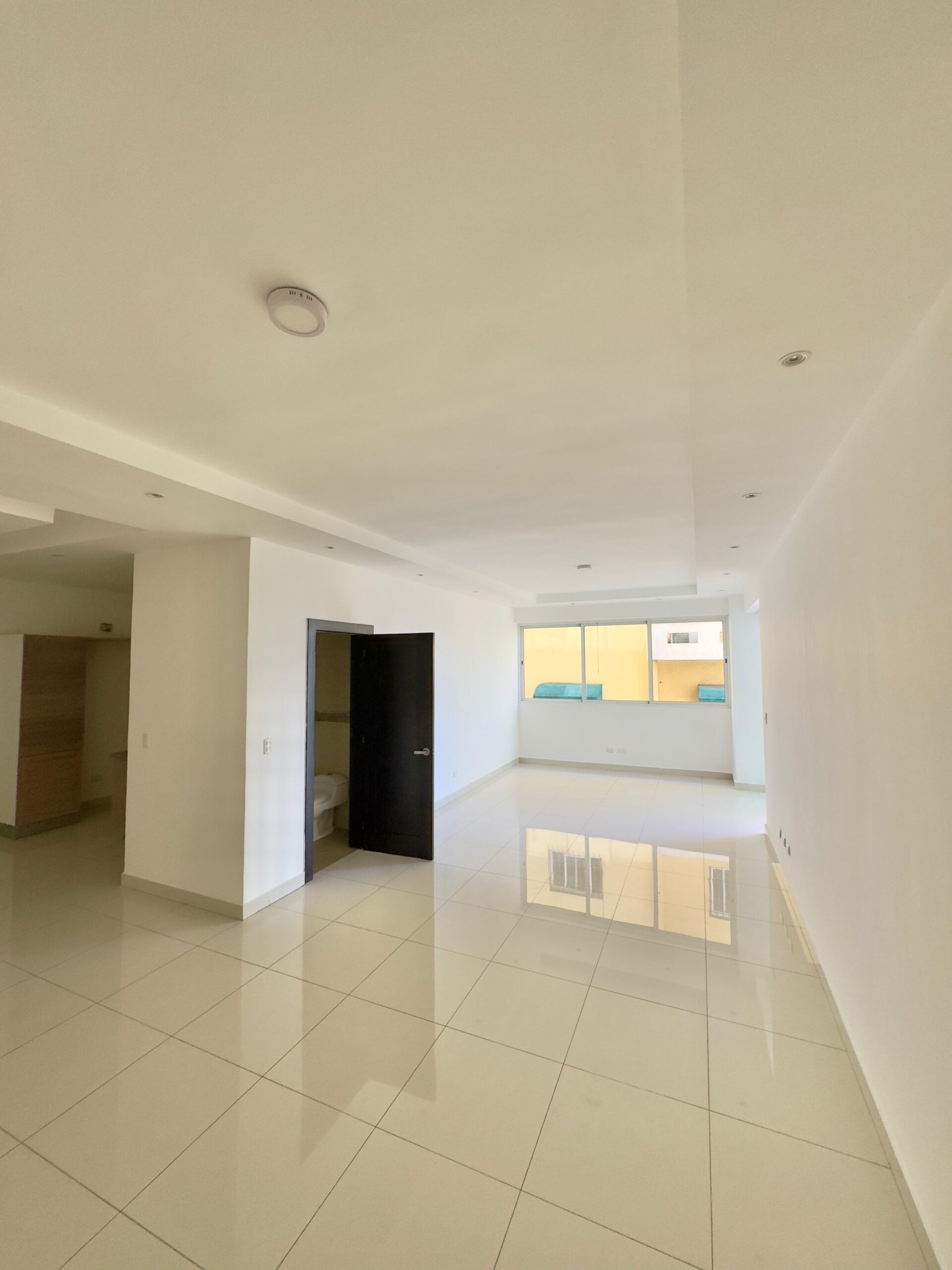 VENDO APARTAMENTO EN MIRADOR NORTE UN 5 PISO CON 215 MTS