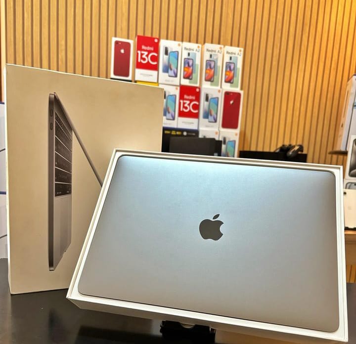 PORTÁTILES APPLE MACBOOK – TODOS LOS MODELOS DISPONIBLES (VENTA AL POR MAYOR Y AL POR MENOR)