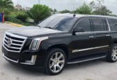 Cadillac Black, Siente El Confort, Alquiler!