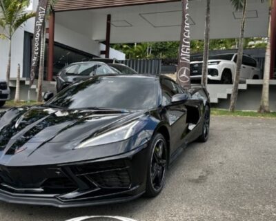 carros.charlies.dealer.chevrolet.corvettestringrayZ51.ano2022.us115mil.negro_.1