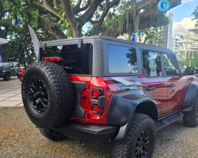 carros.charlies.dealer.ford_.bronco.raptor.ano2025.us129950.rojo_.2-1