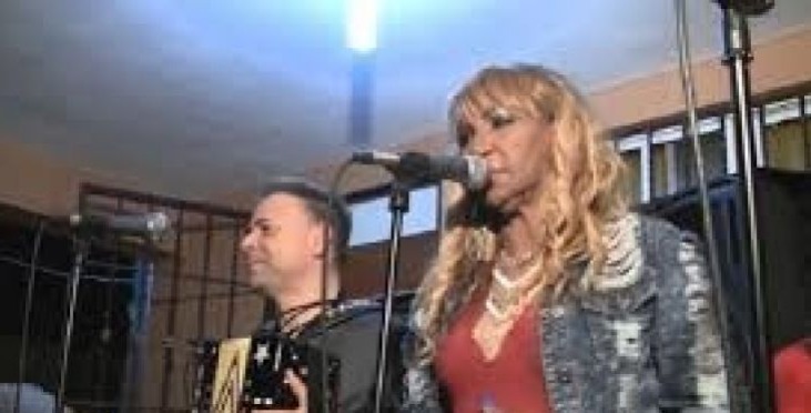 Para La Juntadera Y El Coro, Grupo Tipico, Rd!!